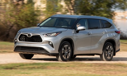 2023 Toyota Highlander with Hybrid Engine