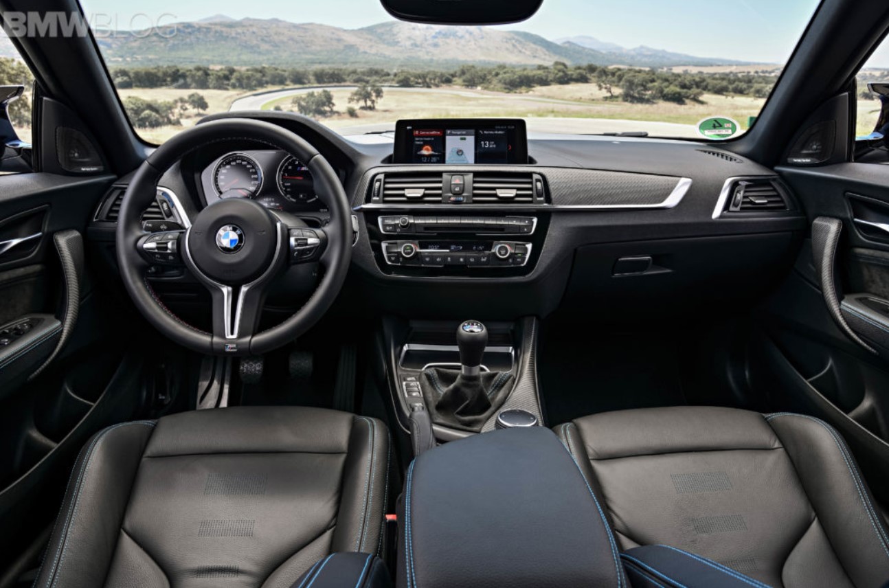 BMW M2 2023 Interior