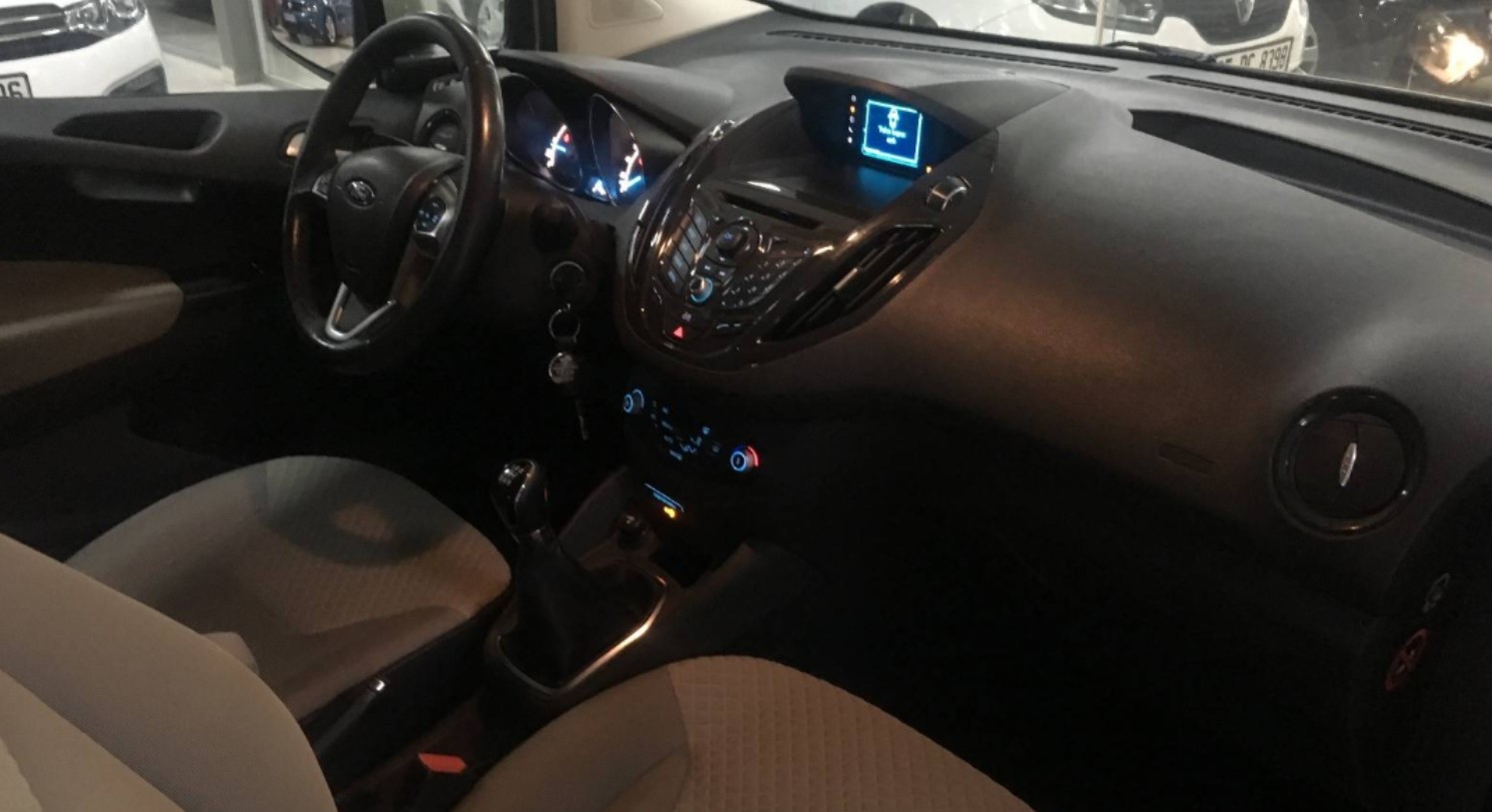 Ford Courier 2023 Interior